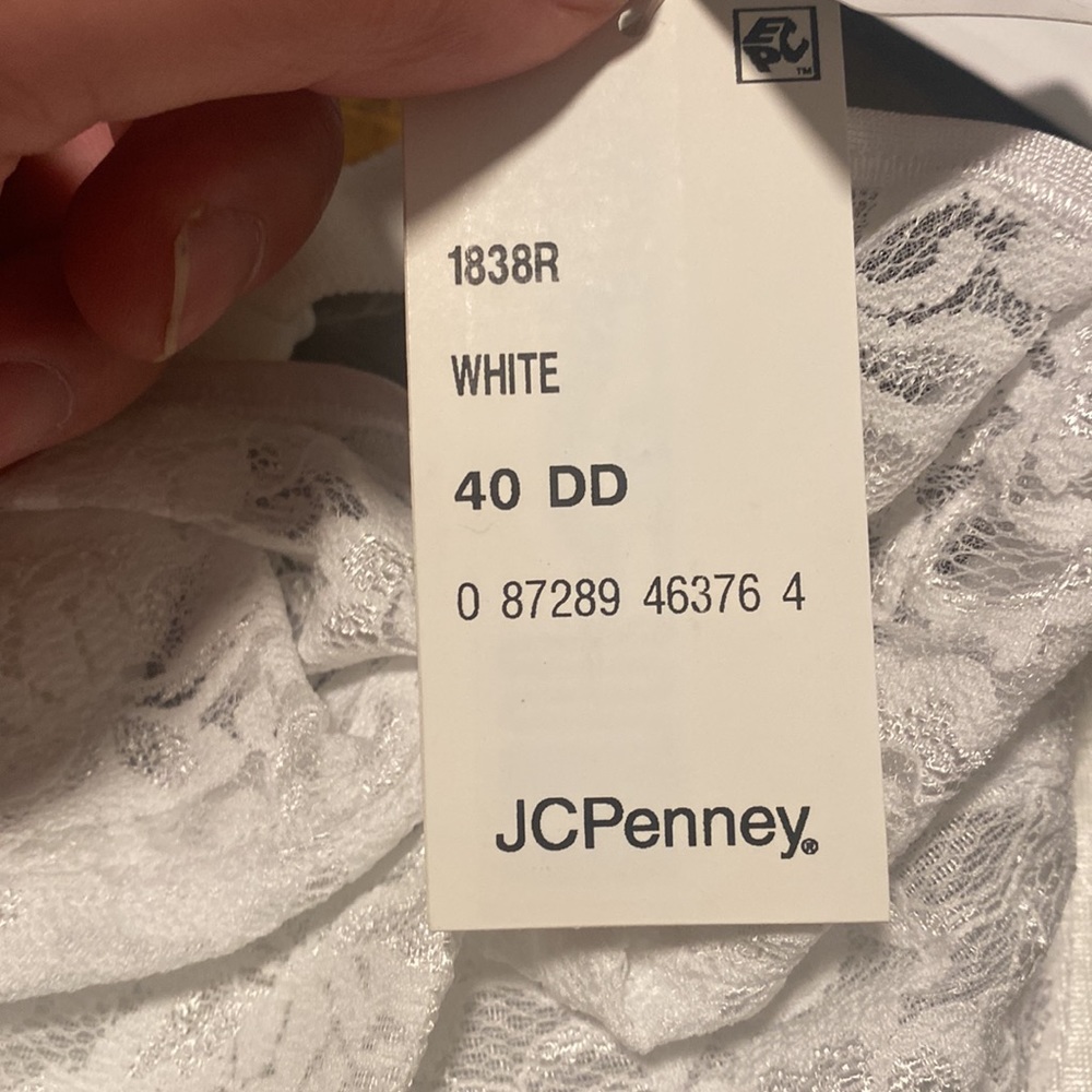 JCPenney Bras this model in size 40 DD only, NWT $17, other colors and sizes - Picture 5 of 9